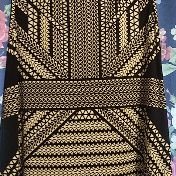Patterned dress💕 - Picture 4 of 6